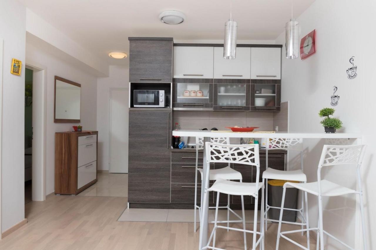 Michelle Apartment Crikvenica Luaran gambar