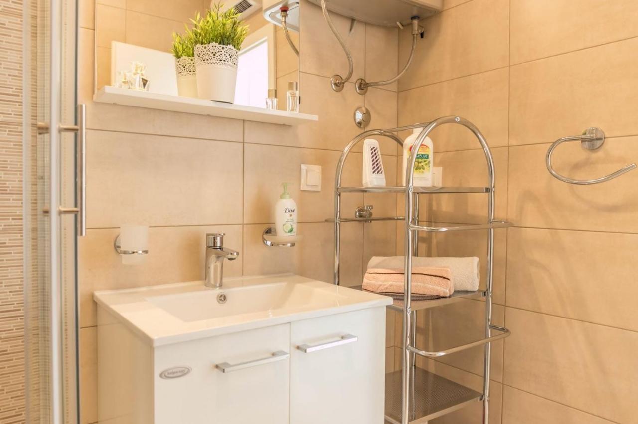 Michelle Apartment Crikvenica Luaran gambar